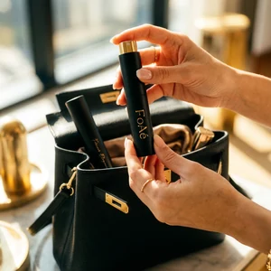 FoAé 10ml perfume lifestyle detail